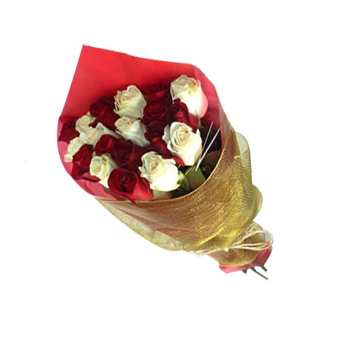 20160528120232-ramo-de-rosas2-500x500-web.jpg 12 ROSAS ROJAS Y BLANCAS DE LUXE - Imagen 1