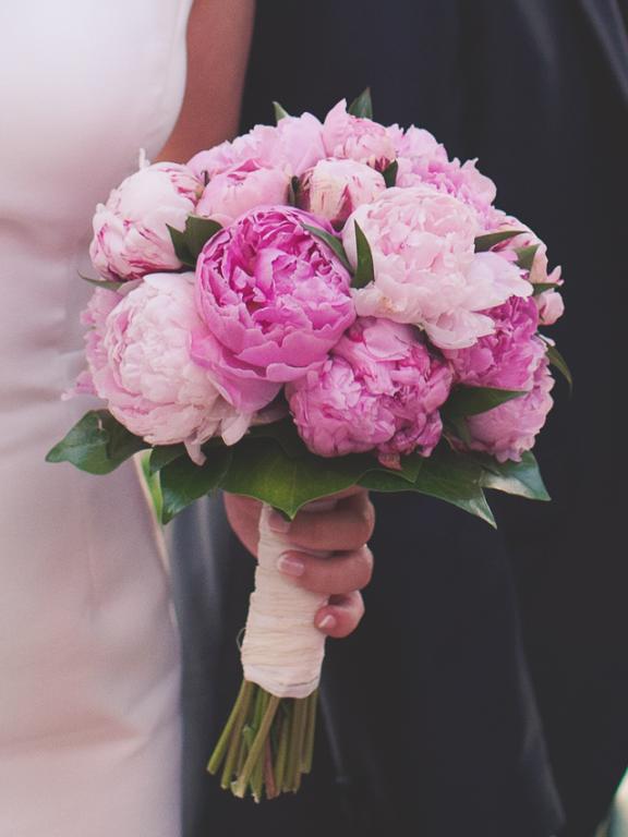 20170602194833-d4d7914be58519ae57cebf005ad16e7e-web.jpg RAMO NOVIA PEONIAS ROSA - Imagen 1