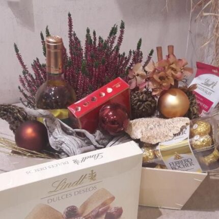 CESTA  DE NAVIDAD DE LA CASA