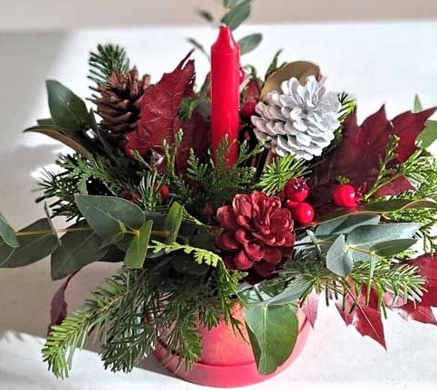 20221210133218-caja-sombrerera-navidad-2-web.jpg CHRISTMAS FLOWERS IN A HAT BOX - Image 1