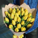 RAMO MONOCROMATICO DE TULIPANES - Imagen 2